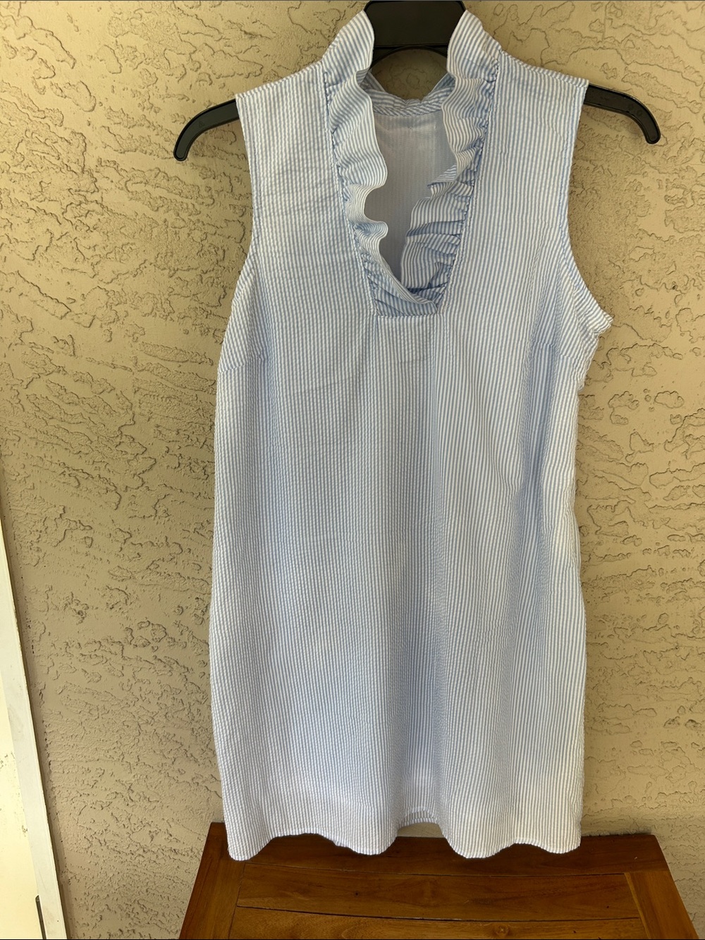 Mud Pie Large Sleeveless Blue & White Seersucker Ruffle V-Neck Women's Dress